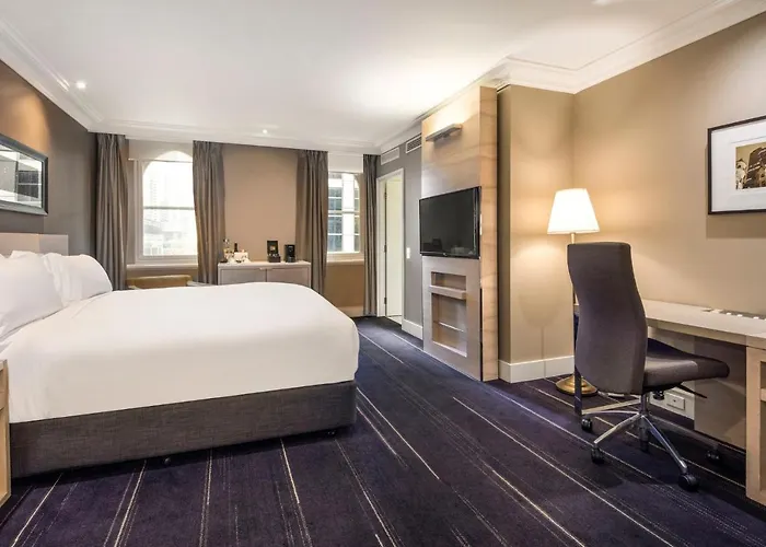 Classic  King Room Mobility accessible