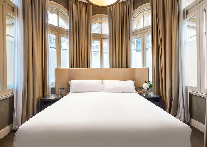 Signature King Suite