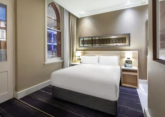 Classic Queen Room