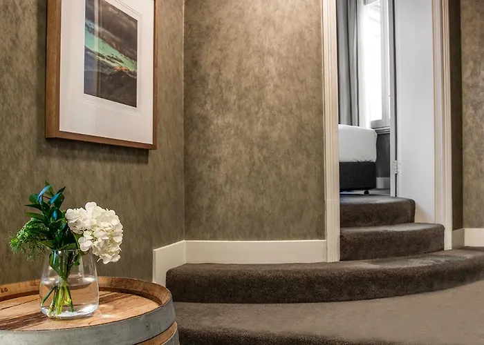 Signature King Suite